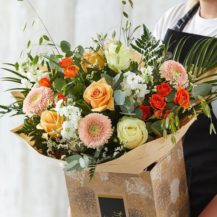 Hand-Tied Bouquet – Newlands Flower Boutique