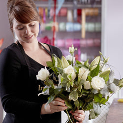 Deluxe Neutral Bouquet – Newlands Flower Boutique