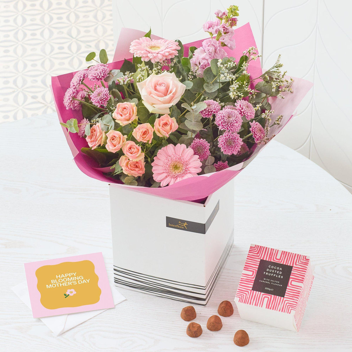Pastel Mother's Day Bouquet With Chocolates and Card – Newlands Flower Boutique