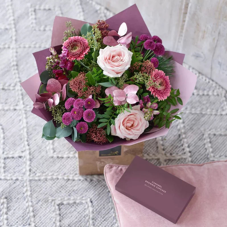 
                  
                    Luxury Classic Christmas Bouquet with Chocolates
                  
                
