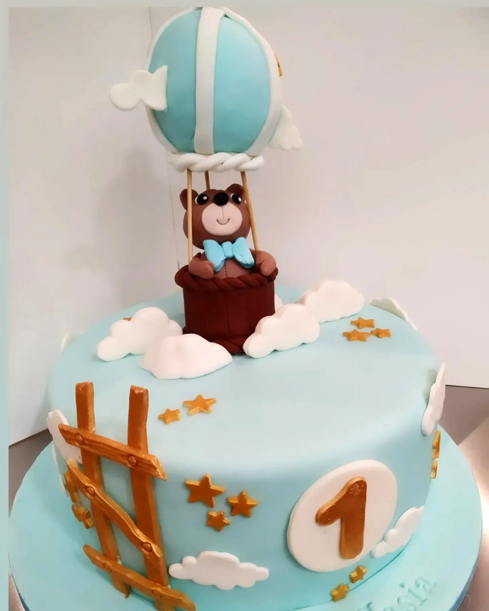 Bespoke Baby Bear in Balloon Cake