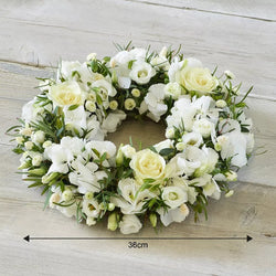 Opulent White Wreath – Newlands Flower Boutique