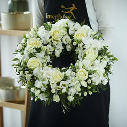Opulent White Wreath – Newlands Flower Boutique