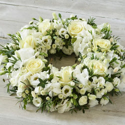 Opulent White Wreath – Newlands Flower Boutique