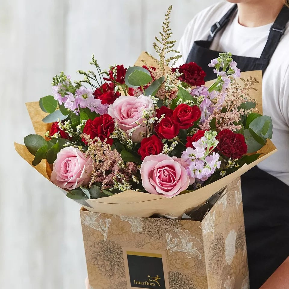 Hand-Tied Bouquet – Newlands Flower Boutique