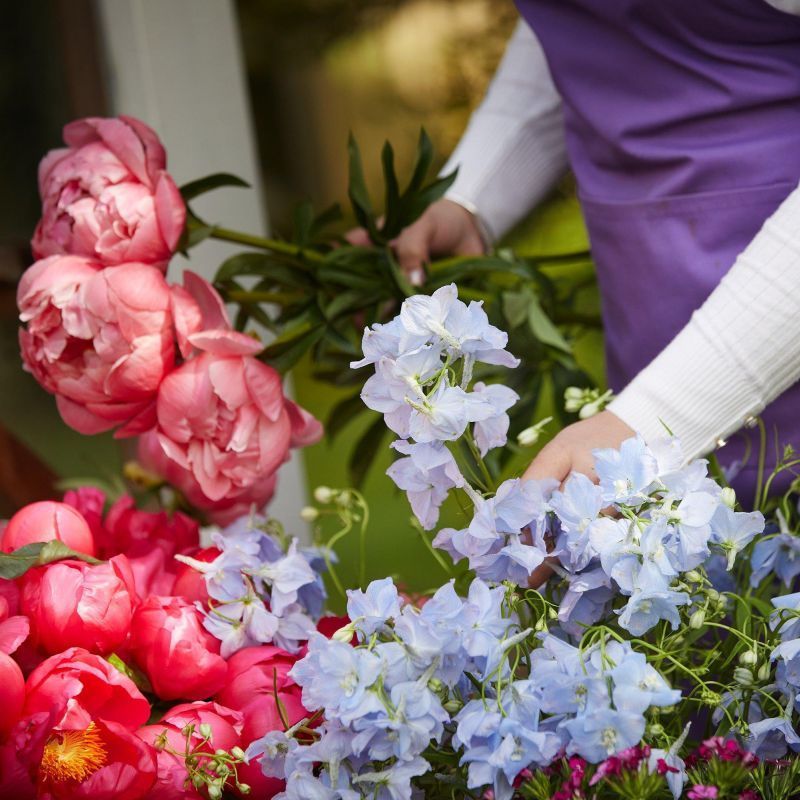
                  
                    Hand-tied bouquet made with the finest flowers
                  
                