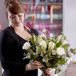 Neutrals Hand Tied Bouquet – Newlands Flower Boutique